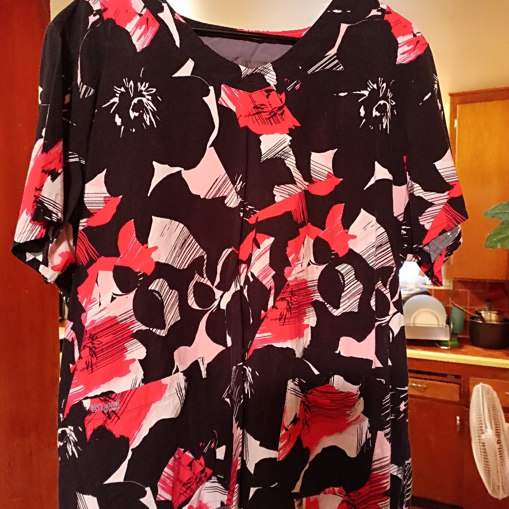 Scrub top - Picture 4 of 5